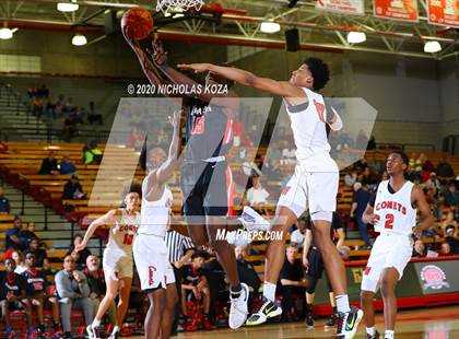 Thumbnail 3 in Etiwanda vs. Westchester (Nike Extravaganza) photogallery.