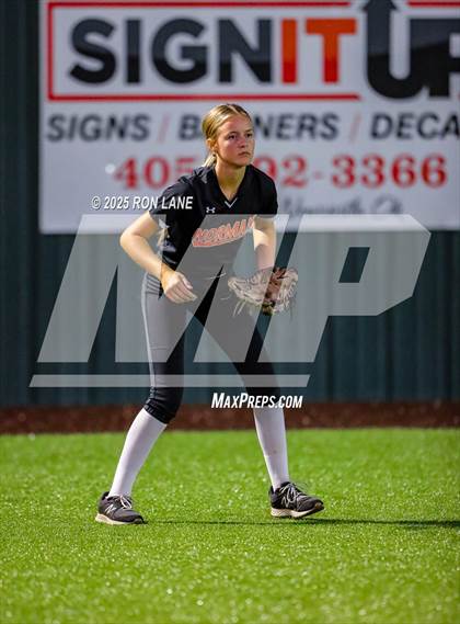 Thumbnail 2 in Norman @ Mustang photogallery.