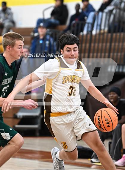 Thumbnail 3 in FR: George Washington @ Thomas Jefferson photogallery.