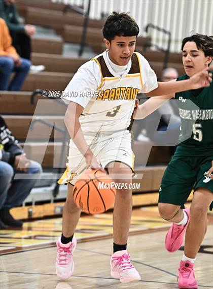 Thumbnail 3 in FR: George Washington @ Thomas Jefferson photogallery.