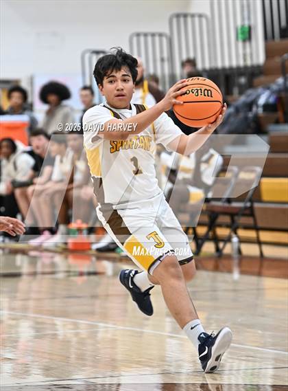 Thumbnail 3 in FR: George Washington @ Thomas Jefferson photogallery.