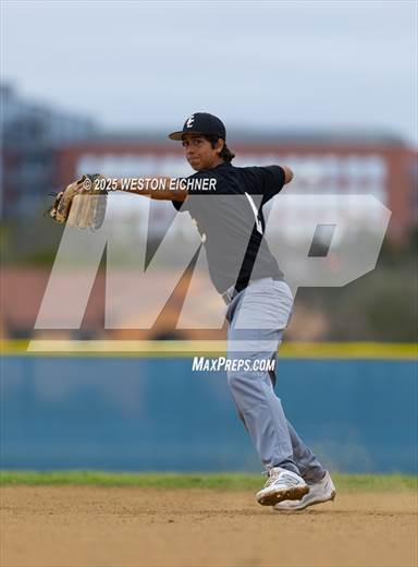 null - Photo 01