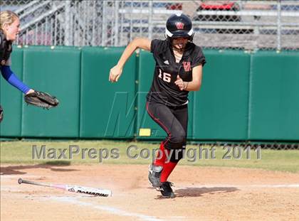 Thumbnail 3 in Vista Ridge vs. New Braunfels (Westlake Tournament) photogallery.