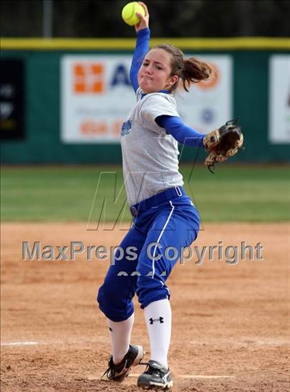Thumbnail 2 in Vista Ridge vs. New Braunfels (Westlake Tournament) photogallery.