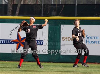 Thumbnail 1 in Vista Ridge vs. New Braunfels (Westlake Tournament) photogallery.