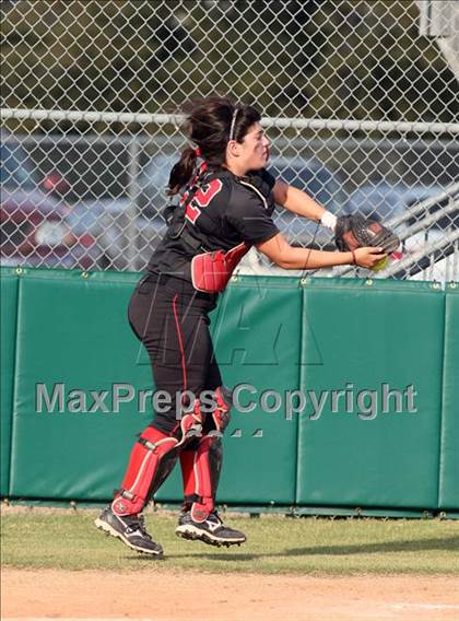 Thumbnail 2 in Vista Ridge vs. New Braunfels (Westlake Tournament) photogallery.