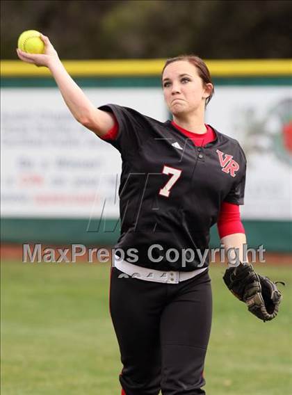 Thumbnail 3 in Vista Ridge vs. New Braunfels (Westlake Tournament) photogallery.