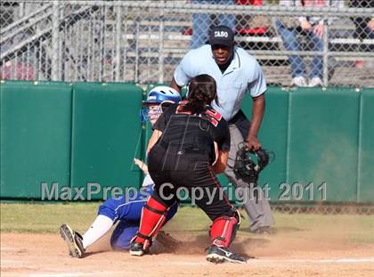 Thumbnail 1 in Vista Ridge vs. New Braunfels (Westlake Tournament) photogallery.