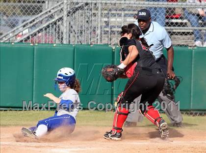 Thumbnail 3 in Vista Ridge vs. New Braunfels (Westlake Tournament) photogallery.