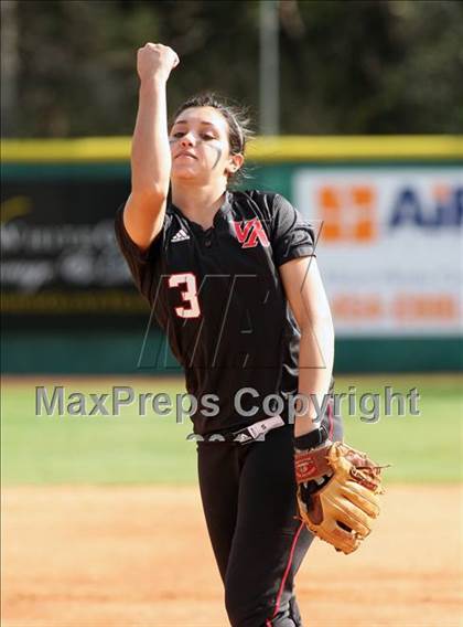 Thumbnail 3 in Vista Ridge vs. New Braunfels (Westlake Tournament) photogallery.