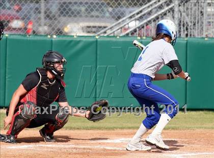 Thumbnail 1 in Vista Ridge vs. New Braunfels (Westlake Tournament) photogallery.