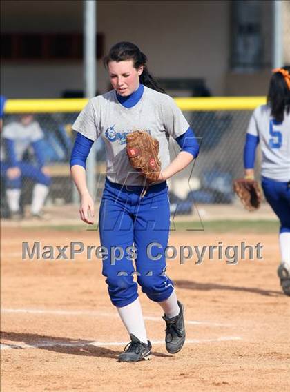 Thumbnail 2 in Vista Ridge vs. New Braunfels (Westlake Tournament) photogallery.