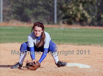 Thumbnail 3 in Vista Ridge vs. New Braunfels (Westlake Tournament) photogallery.
