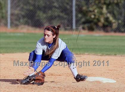 Thumbnail 2 in Vista Ridge vs. New Braunfels (Westlake Tournament) photogallery.