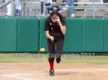Thumbnail 2 in Vista Ridge vs. New Braunfels (Westlake Tournament) photogallery.