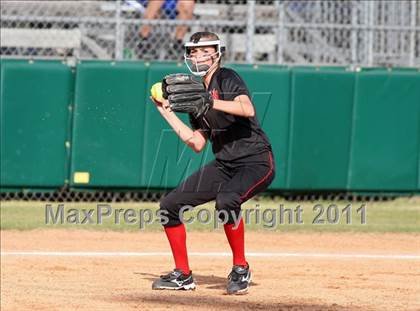 Thumbnail 2 in Vista Ridge vs. New Braunfels (Westlake Tournament) photogallery.