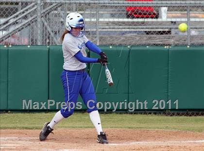 Thumbnail 2 in Vista Ridge vs. New Braunfels (Westlake Tournament) photogallery.