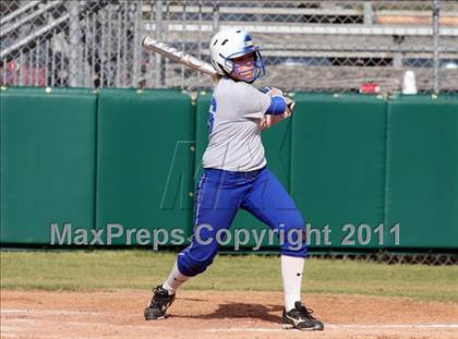 Thumbnail 3 in Vista Ridge vs. New Braunfels (Westlake Tournament) photogallery.