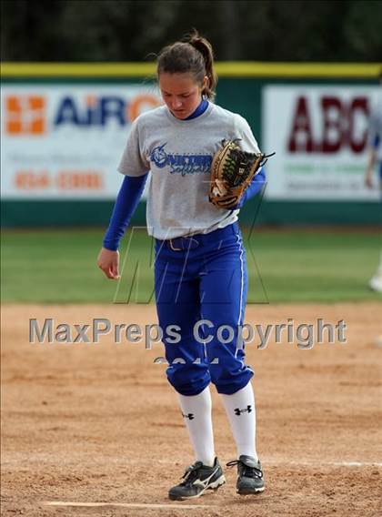 Thumbnail 3 in Vista Ridge vs. New Braunfels (Westlake Tournament) photogallery.