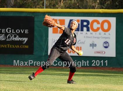 Thumbnail 2 in Vista Ridge vs. New Braunfels (Westlake Tournament) photogallery.