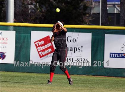 Thumbnail 1 in Vista Ridge vs. New Braunfels (Westlake Tournament) photogallery.