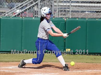 Thumbnail 3 in Vista Ridge vs. New Braunfels (Westlake Tournament) photogallery.