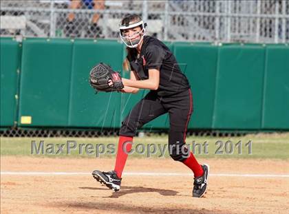 Thumbnail 3 in Vista Ridge vs. New Braunfels (Westlake Tournament) photogallery.