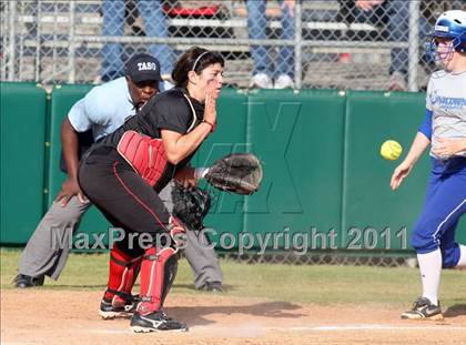 Thumbnail 1 in Vista Ridge vs. New Braunfels (Westlake Tournament) photogallery.