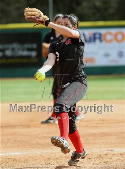 Thumbnail 3 in Vista Ridge vs. New Braunfels (Westlake Tournament) photogallery.