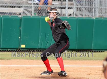 Thumbnail 3 in Vista Ridge vs. New Braunfels (Westlake Tournament) photogallery.