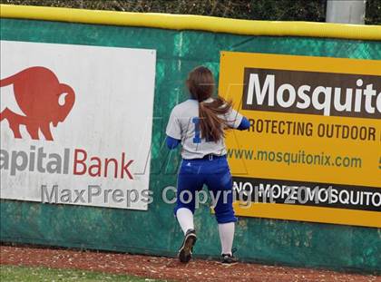 Thumbnail 2 in Vista Ridge vs. New Braunfels (Westlake Tournament) photogallery.