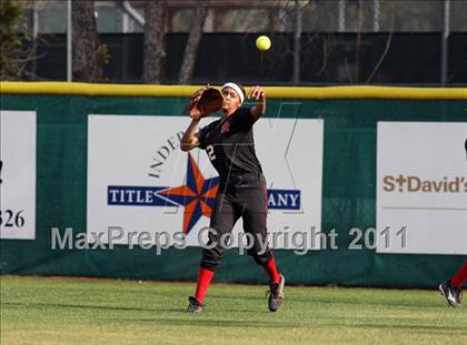 Thumbnail 2 in Vista Ridge vs. New Braunfels (Westlake Tournament) photogallery.