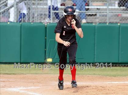 Thumbnail 3 in Vista Ridge vs. New Braunfels (Westlake Tournament) photogallery.