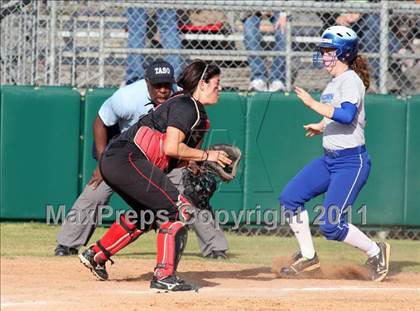 Thumbnail 2 in Vista Ridge vs. New Braunfels (Westlake Tournament) photogallery.