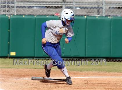 Thumbnail 2 in Vista Ridge vs. New Braunfels (Westlake Tournament) photogallery.