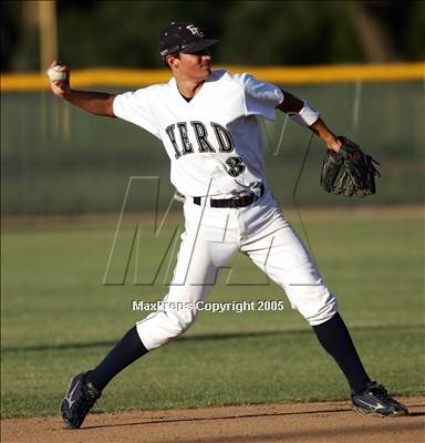 Thumbnail 3 in Tokay vs Elk Grove (D1 Sec. Final)#1 photogallery.