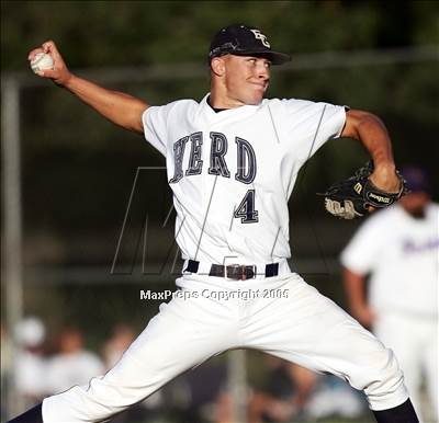 Thumbnail 2 in Tokay vs Elk Grove (D1 Sec. Final)#1 photogallery.