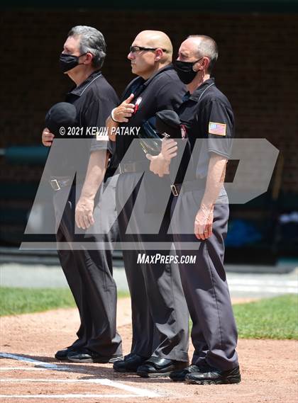 Thumbnail 3 in Waterford vs. East Catholic (CIAC Class M Semifinal) photogallery.