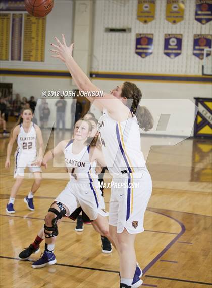 Thumbnail 1 in Prentice @ Clayton (WIAA D5 Regional Semifinal)  photogallery.