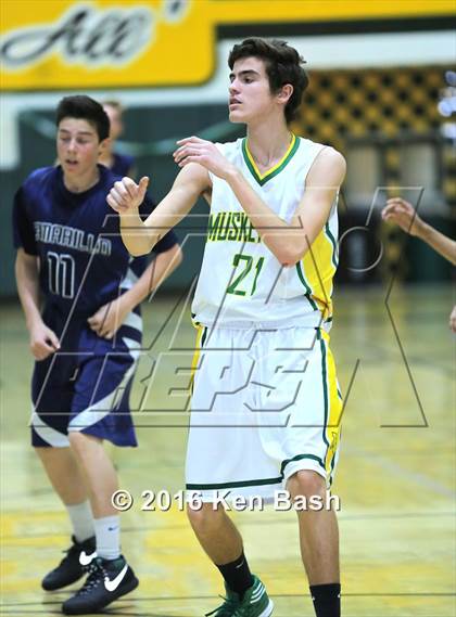 Thumbnail 2 in Camarillo @ Moorpark photogallery.