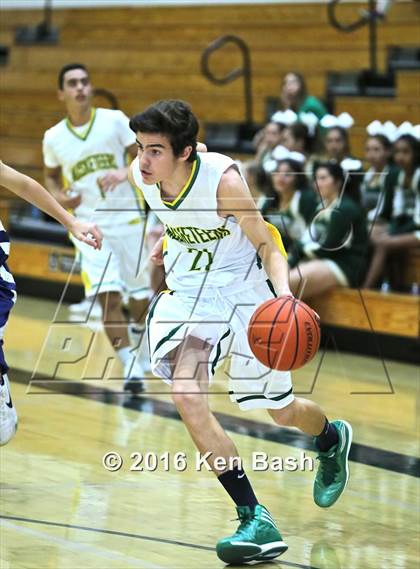 Thumbnail 3 in Camarillo @ Moorpark photogallery.