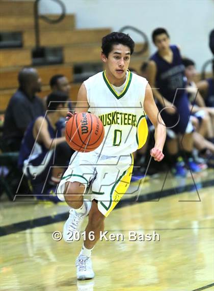 Thumbnail 2 in Camarillo @ Moorpark photogallery.