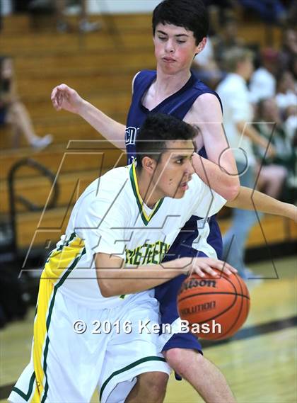 Thumbnail 1 in Camarillo @ Moorpark photogallery.