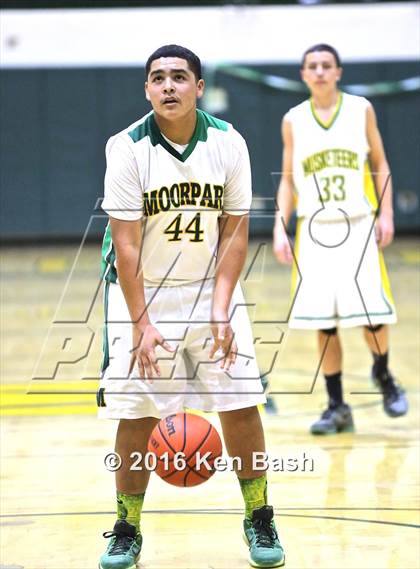 Thumbnail 3 in Camarillo @ Moorpark photogallery.