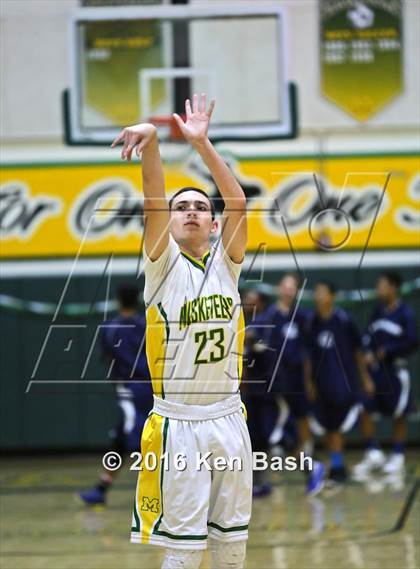 Thumbnail 3 in Camarillo @ Moorpark photogallery.