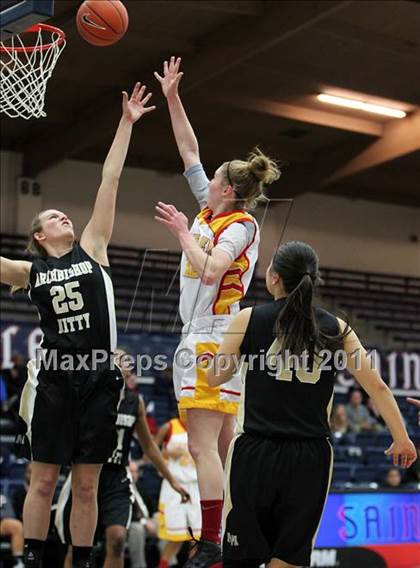 Thumbnail 2 in Archbishop Mitty vs. Berkeley (Miramonte Holiday Classic) photogallery.
