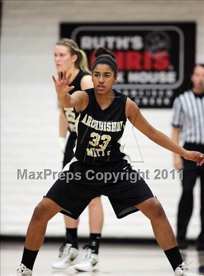Thumbnail 3 in Archbishop Mitty vs. Berkeley (Miramonte Holiday Classic) photogallery.