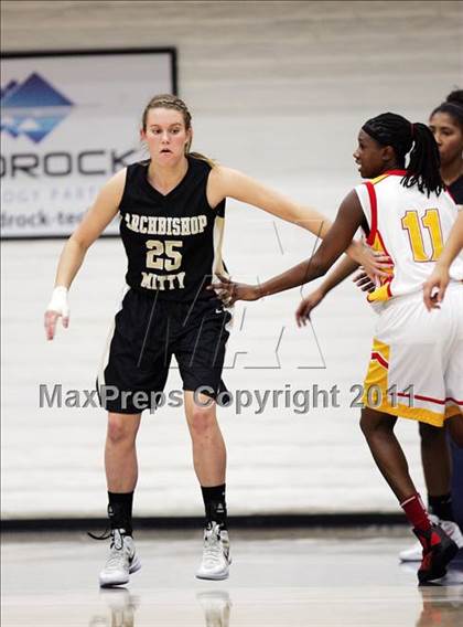 Thumbnail 2 in Archbishop Mitty vs. Berkeley (Miramonte Holiday Classic) photogallery.