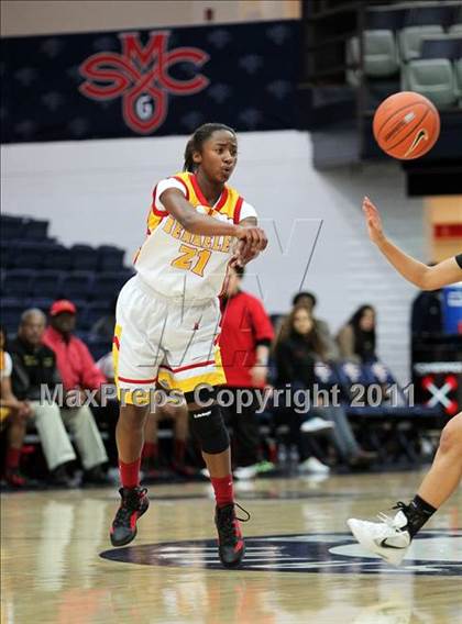 Thumbnail 1 in Archbishop Mitty vs. Berkeley (Miramonte Holiday Classic) photogallery.