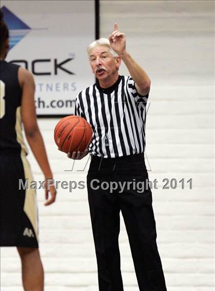Thumbnail 1 in Archbishop Mitty vs. Berkeley (Miramonte Holiday Classic) photogallery.
